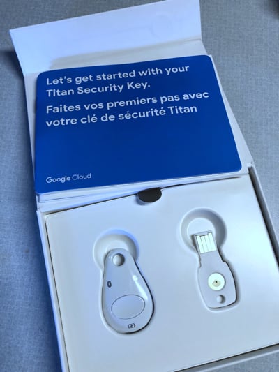 Google Titan Security Key, what's in the box